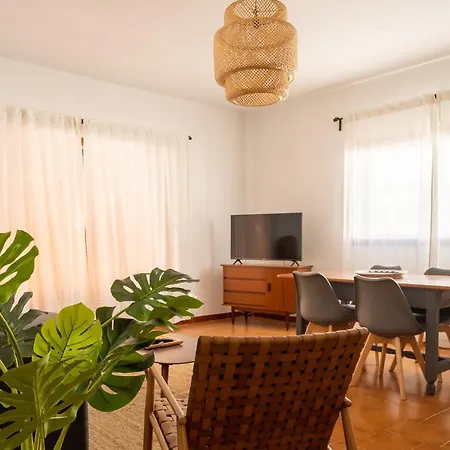 Ocean Front 3 Bedroom Apartment Puerto de Santiago (Tenerife)